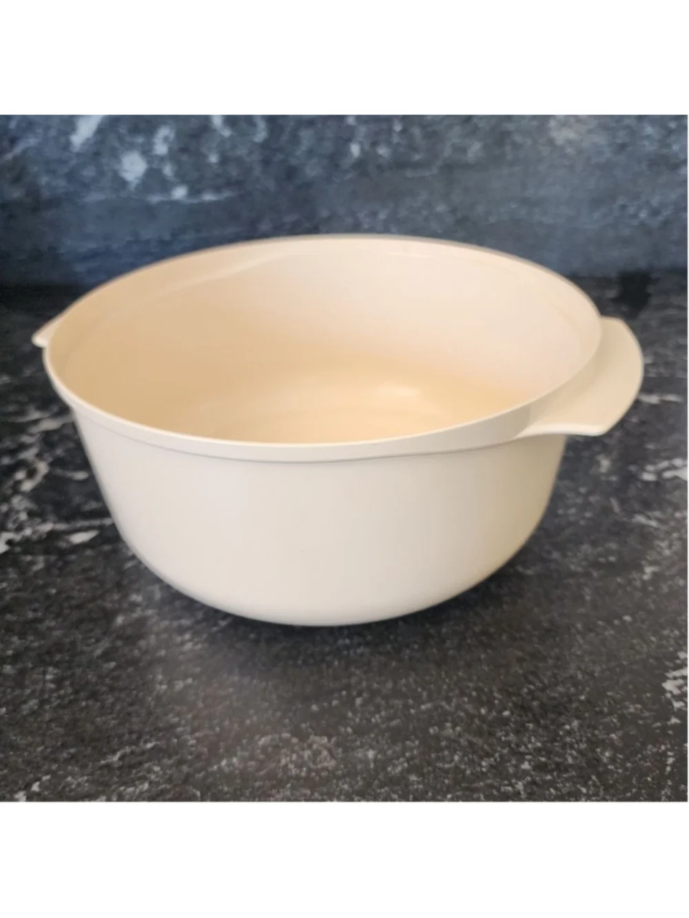 Tupperware Beige Microwave cook Pot  with Lid